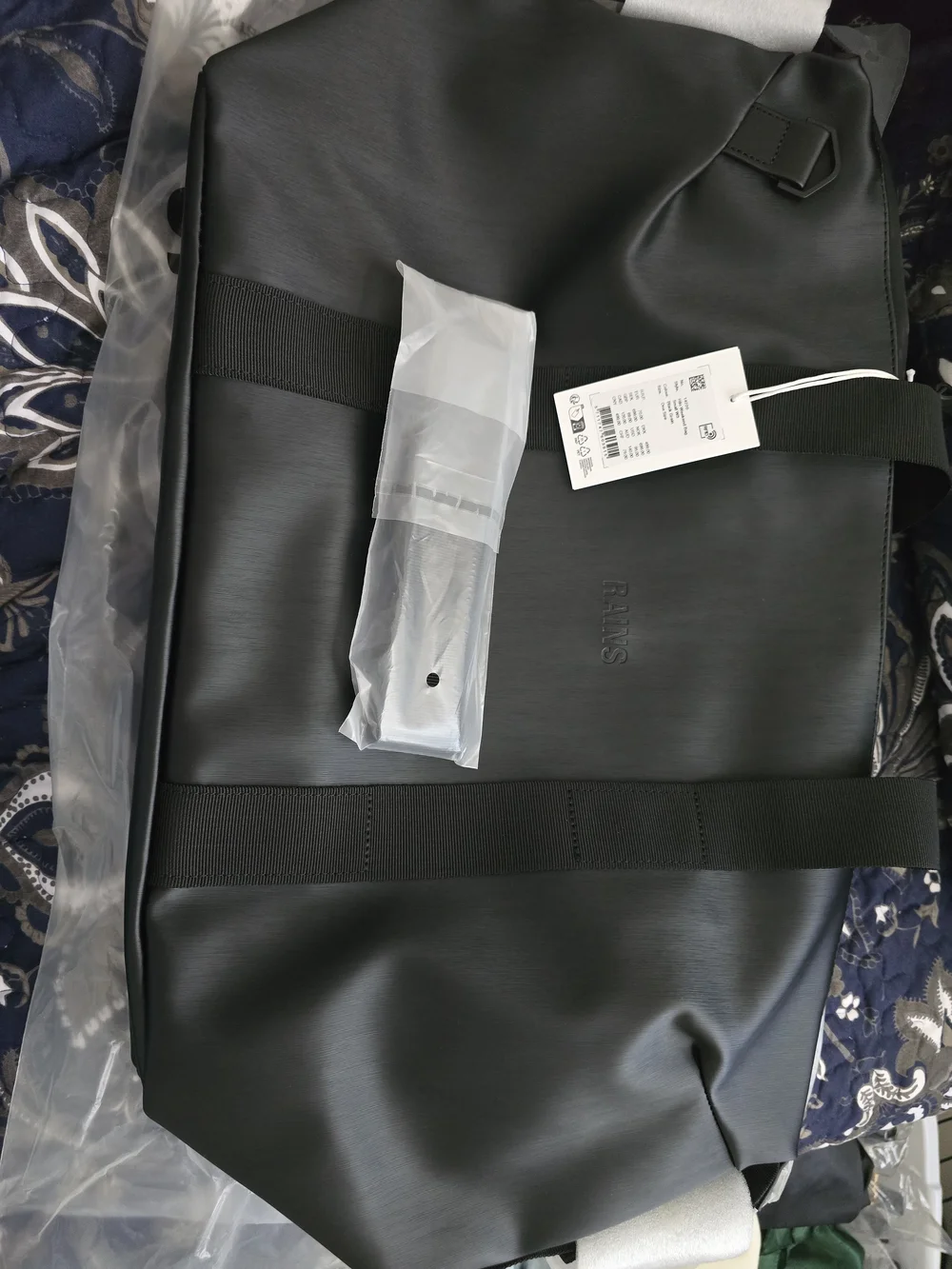Rains Black Hilo Weekend Bag Small - NWT
